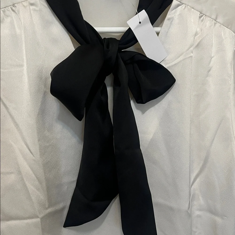 Ann Taylor Factory Elegant Black and White Top - Picture 2 of 5